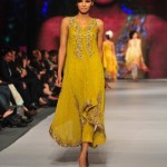 sobia-nazir-at-pfdc-fashion-week-7