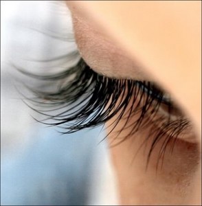 Eyelashes long
