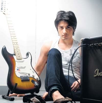 http://www.rewaj.com/wp-content/uploads/2010/12/Ali-Zafar-is-the-5th-Sexiest-Asian-Man.jpg
