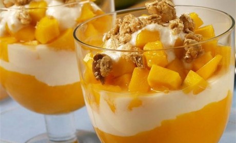 Mango Yogurt Parfaits